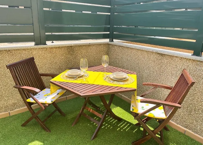 Con Terraza Y Acceso A La Playa Daire
