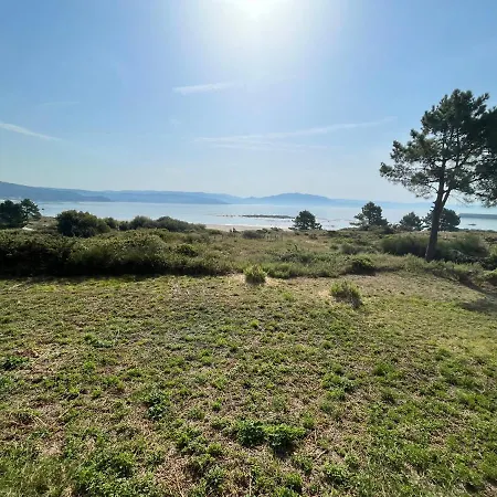 Con Terraza Y Acceso A La Playa Finisterra